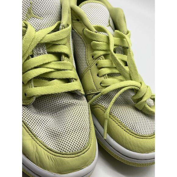 Air Jordan 1 Low Limelight Women’s Size 8 Dh9619-103 Line Green & White EUR39 - Picture 14 of 16